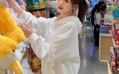 双腿扒开调教羞辱奶头